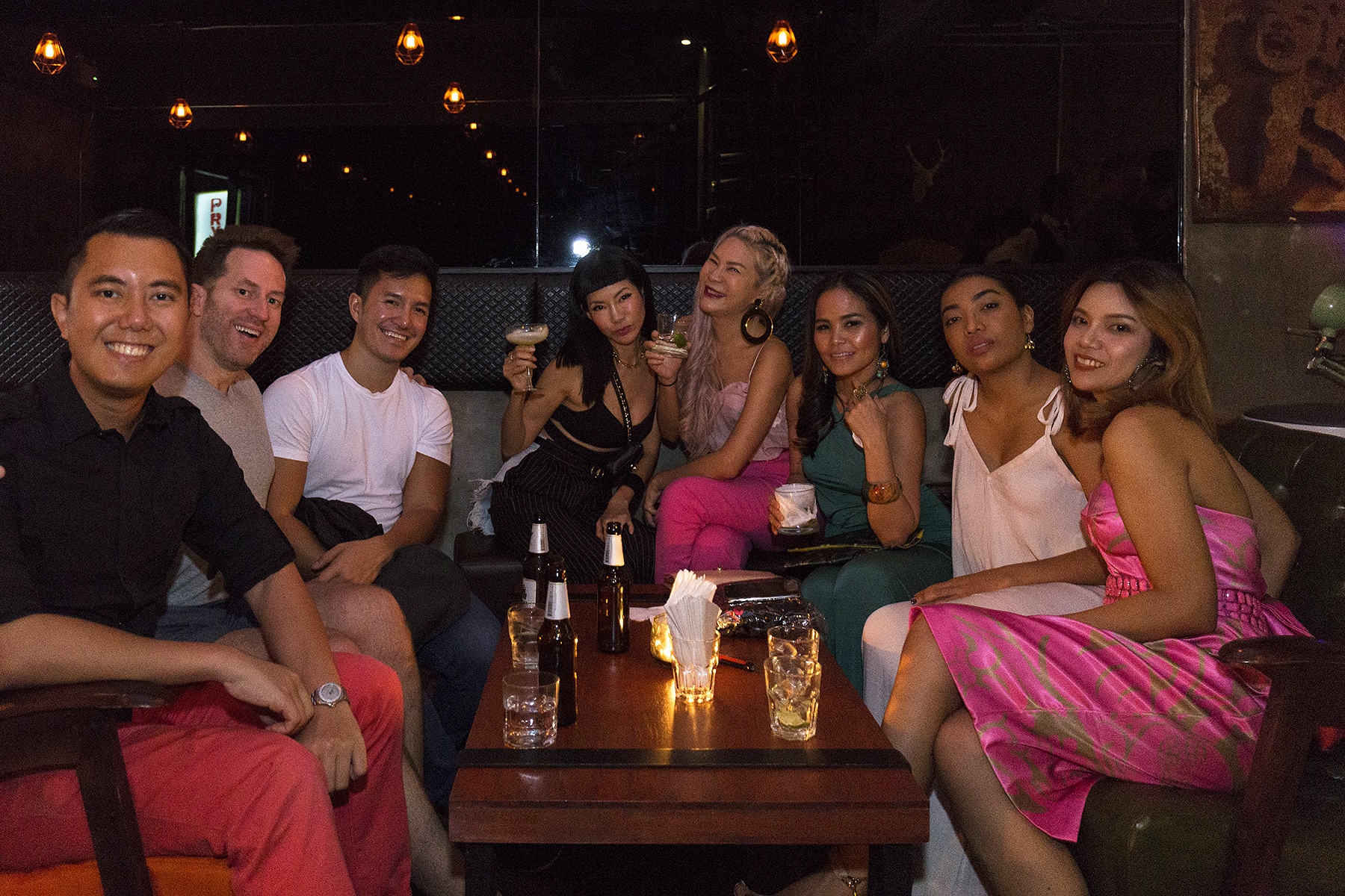 บาร์ลับๆ ที่อาจไม่ลับ "Prym Bar บาร์สรรพพสินค้า" สถานที่รับรองที่ไม่ ...