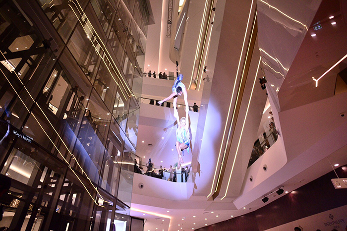 7.MAGIQUE D_AMOUR AT MAIN ATRIUM