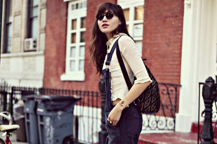 5-ways-to-wear-overalls-women-street-style-dooddot-COVER