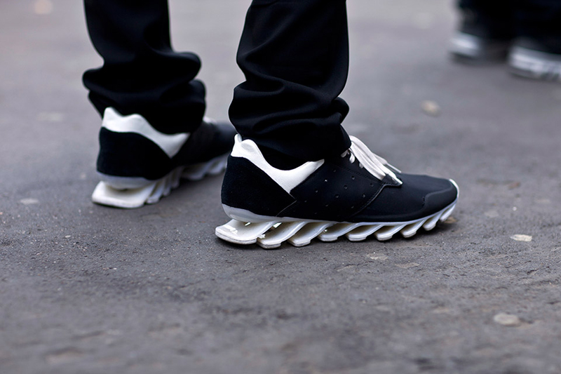 heres-the-best-sneakers-worn-at-paris-fashion-week-springsummer-2016-11