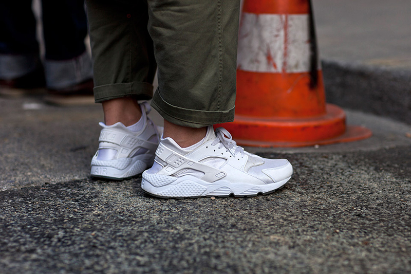 heres-the-best-sneakers-worn-at-paris-fashion-week-springsummer-2016-2