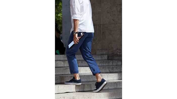 5-ways-to-looks-good-in-chinos-dooddot-05