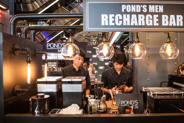 “Pond’s Men Recharge Station dooddot 10