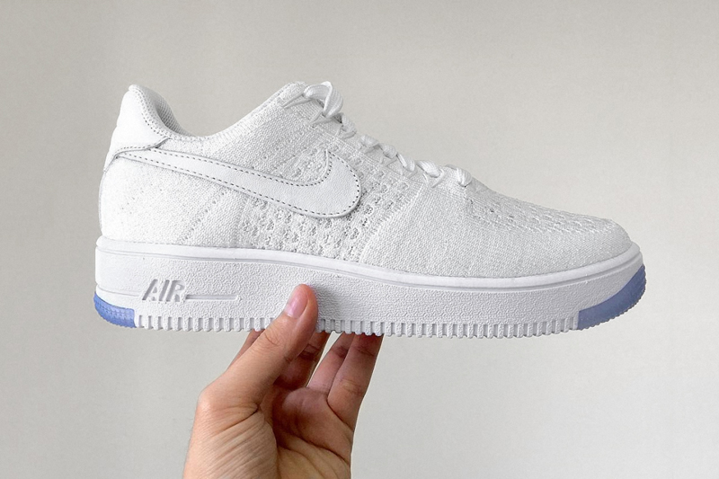 a-first-look-at-the-nike-force-1-flyknit-low-white-ice-002