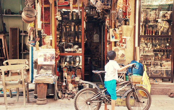 cool-flea-markets-in-asia-you-need-to-visit-dooddot-13