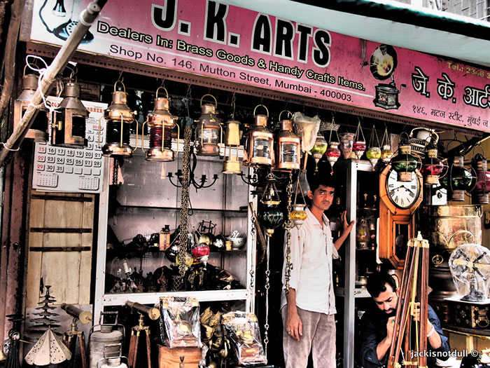 cool-flea-markets-in-asia-you-need-to-visit-dooddot-15