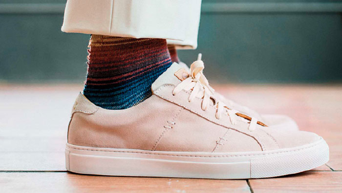 6-best-minimalist-sneakers-brands-dooddot-07