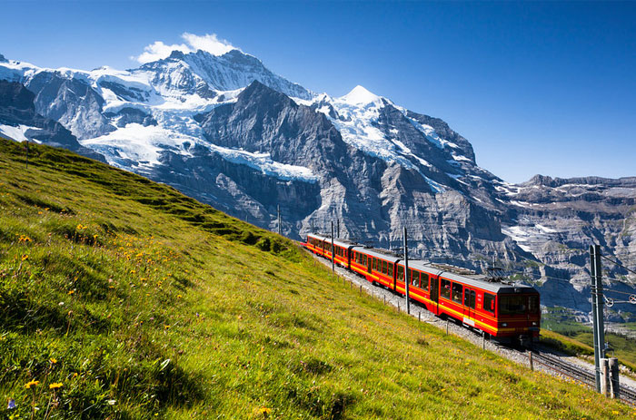 6-most-scenic-train-rides-in-europe-dooddot-COVER
