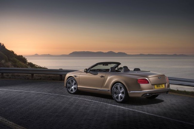 bentley-racks-up-record-number-of-awards-in-2015_3