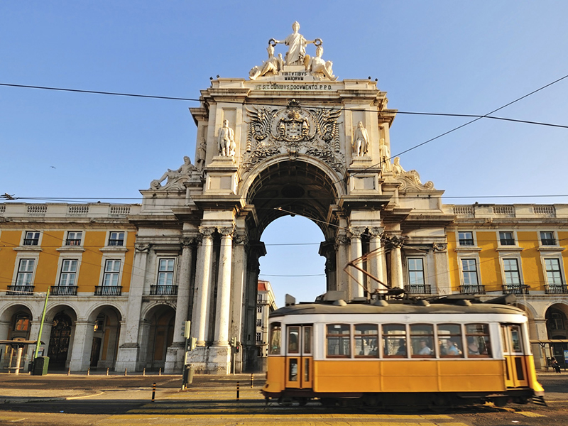 Best 7 Cities to Ride a Tram dooddot 2