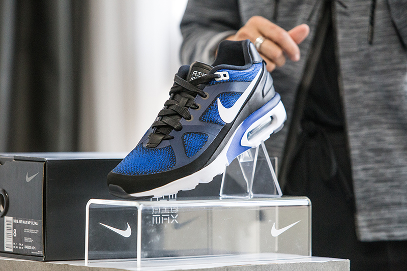 Snoep Absoluut Moreel Nike Air Max Ultra M รองเท้า Signature Shoes คู่แรกของ Mark Parker CEO NIKE,  Inc., กับตัวสุดท้ายของโปรเจค HTM ที่ทำมาเพื่อเฉลิมฉลองงาน Air Max Day 2016  - DOODDOT