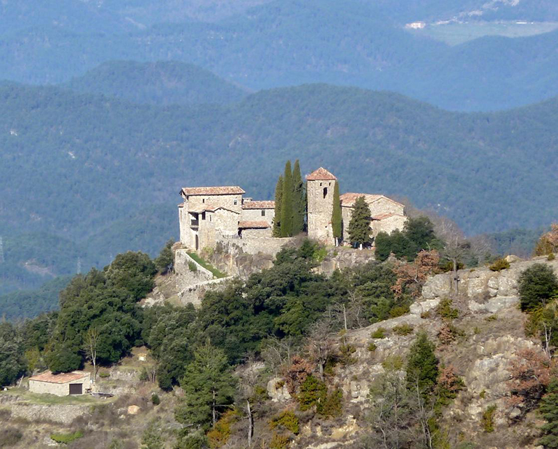 Castell de LLaés i santuari de Sant Bertomeu