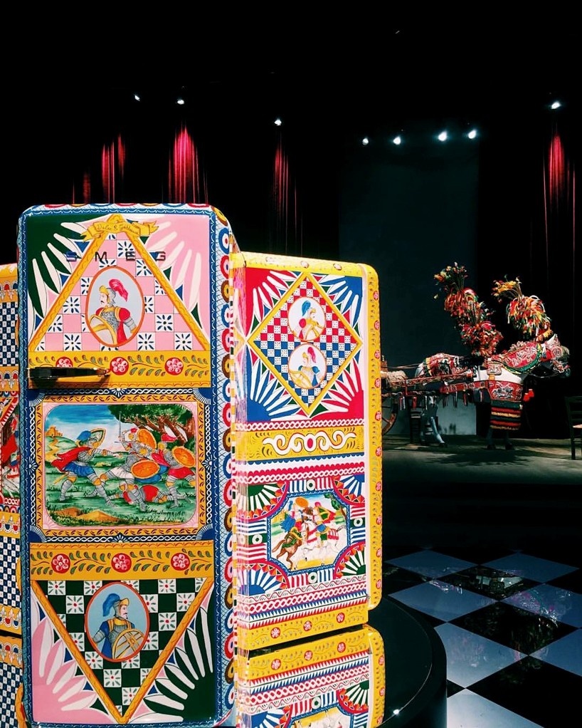 dolce-gabanna-smeg-frigorifero-d-arte-milan-design-week-2016-designboom-009-818x1022