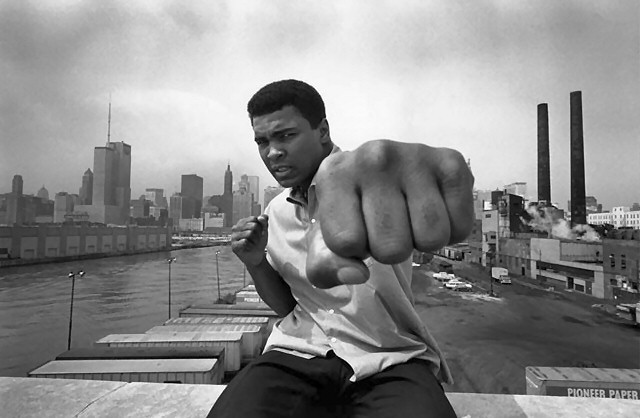 muhammad-ali-fist-apple-think-different