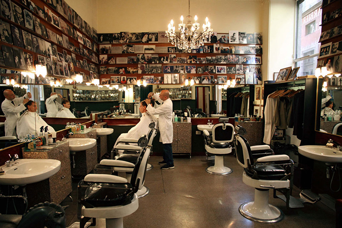 Barber shop in Milan Dooddot 1