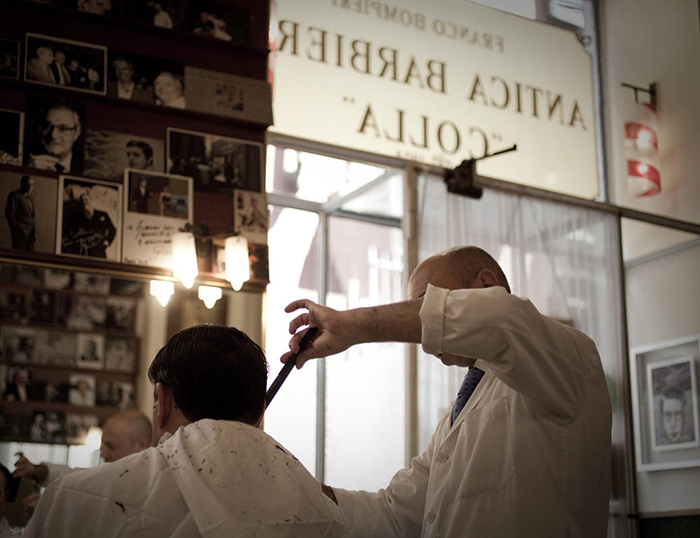 Barber shop in Milan Dooddot 2