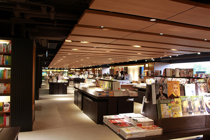 Eslite Bookstore 24 hours Taiwan dooddot 7
