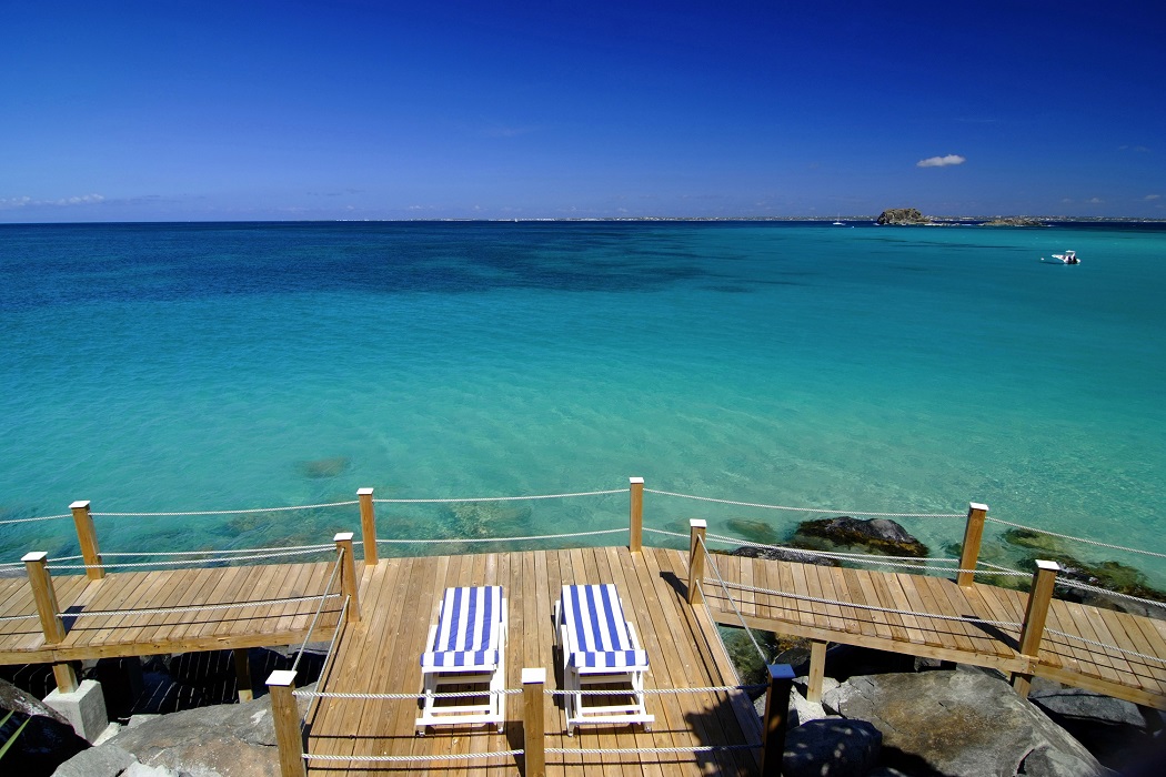 Caribbean, French West Indies, St. Martin, Grand Case Club, BOARDWALK overview to sea