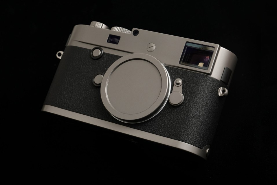 leica-store-ginza-10th-anniversary-titanium-m-p-typ-240-1