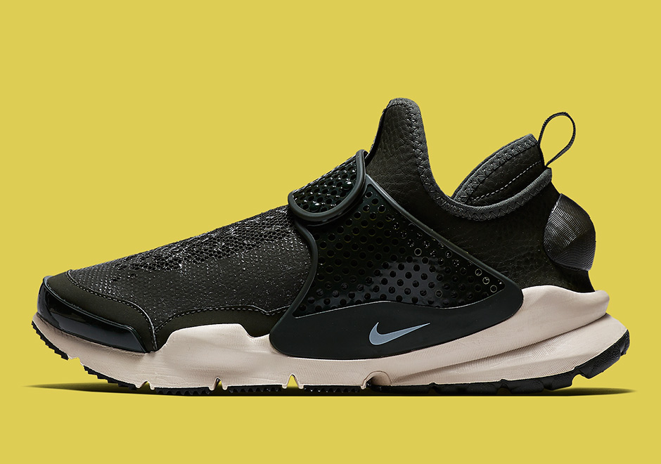 stone-island-nike-sock-dart-sp-olive-910090-300-1