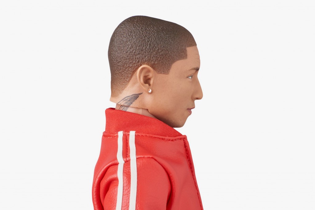 pharrell-medicom-toy-figure-purchase-4