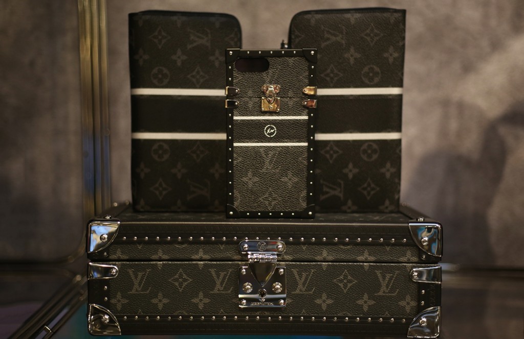 Louis-Vuitton-Fragment-Design-Harrods-Pop-Up-01