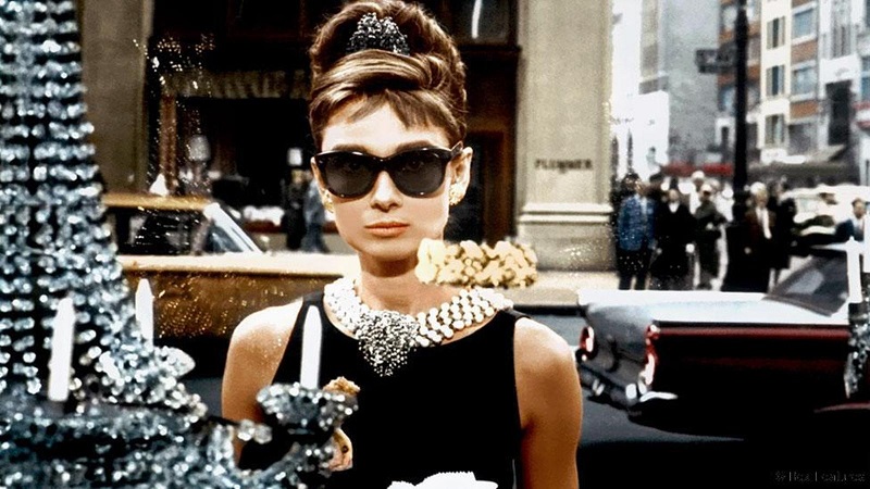 No Merchandising. Editorial Use Only. No Book Cover Usage Mandatory Credit: Photo by Courtesy Everett Collection/REX (911644a) 'Breakfast at Tiffany's' - Audrey Hepburn 'Breakfast at Tiffany's' - Film - 1961
