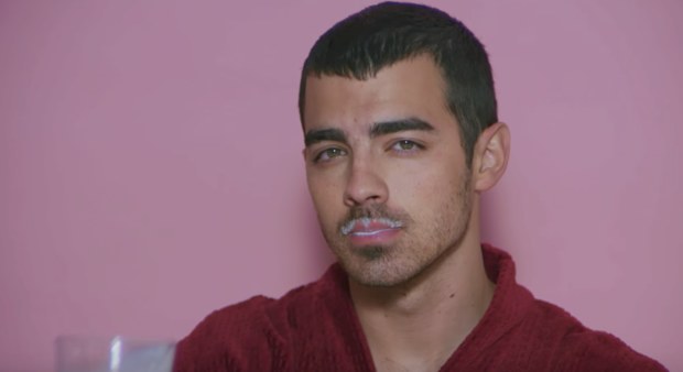 joe-jonas-charli-xcx-boys-video