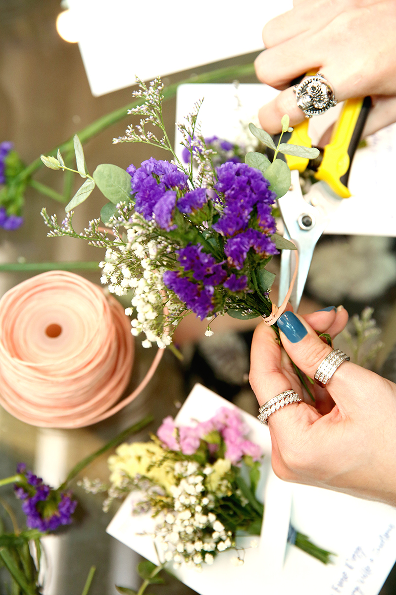 15-MINUTE POWER BREAK Flower Bouquet