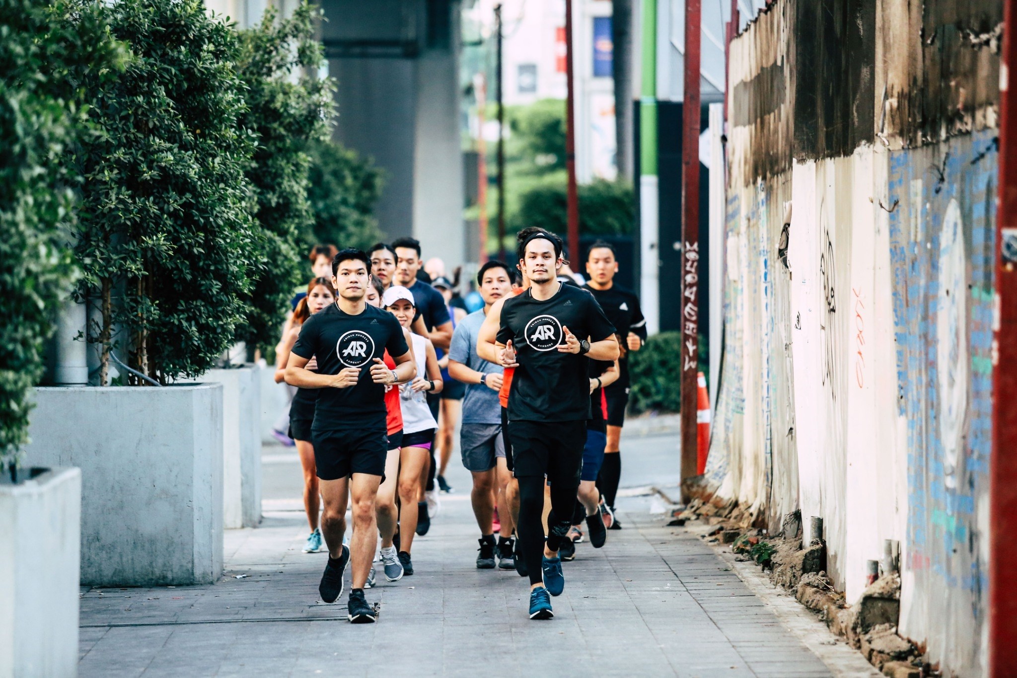 adidas runners bangkok