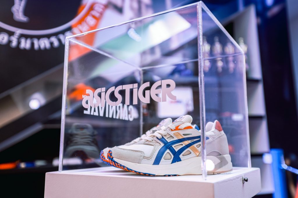 asics tiger carnival